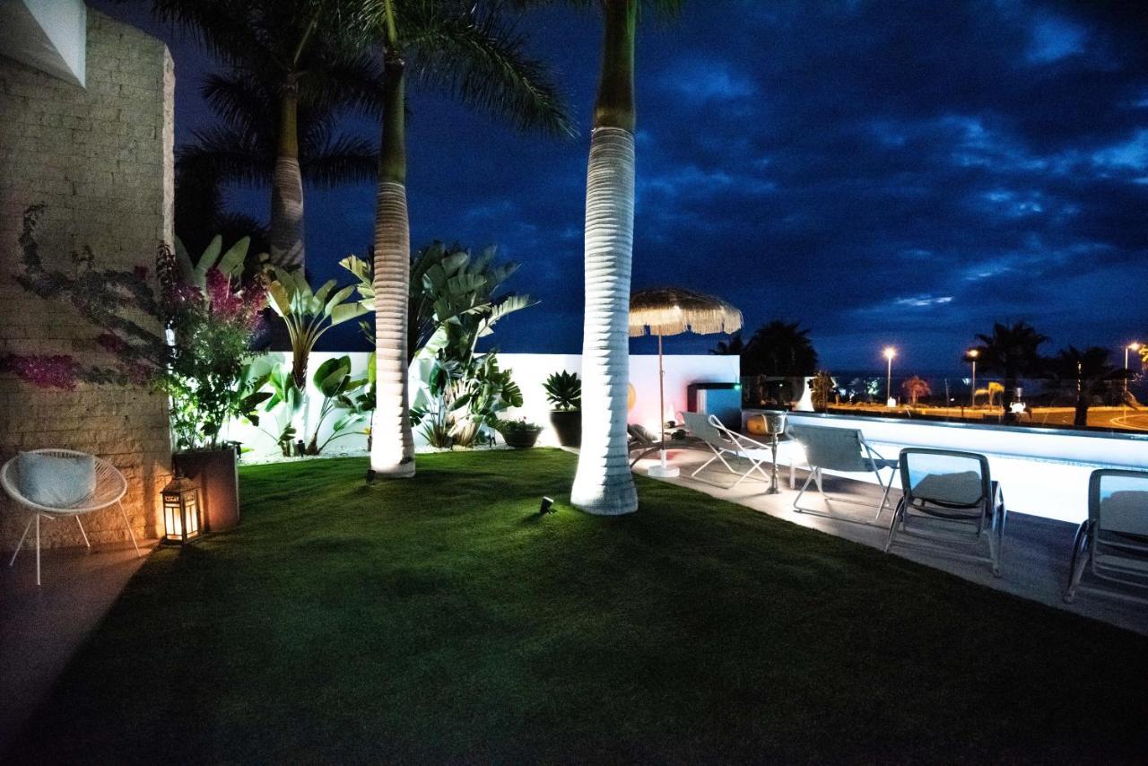 Villa Caleta Golf Адехе Екстер'єр фото